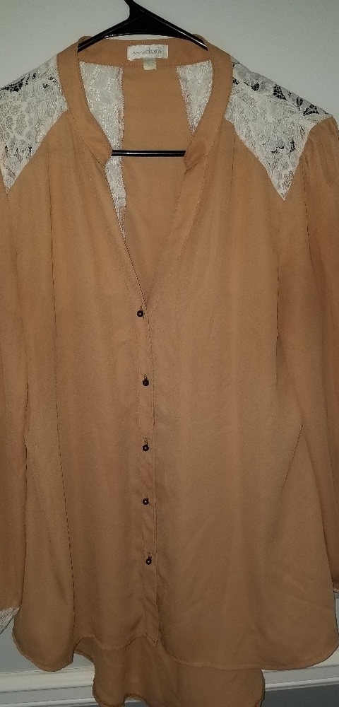 Fun Top pairs great with legging/skinny jeans!